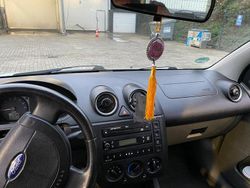 Gebraucht 2002 Ford Fiesta Kleinwagen | 900 € (Fairer Preis)