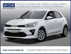 Weiß Gebraucht 2023 Kia Rio Spirit Kleinwagen | 17.222 € (Guter Preis)