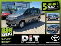 Platiniumgrau/typ aussenverkl Gebraucht 2023 Citroën Berlingo Feel Van / Kleinbus | 19.990 € (Fairer Preis)