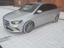 Silber Gebraucht 2020 Mercedes B220 Van / Kleinbus | 22.000 € (Fairer Preis)