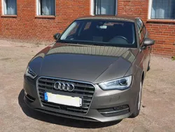 Silber Gebraucht 2015 Audi A3 Sportback Ambition Limousine | 12.800 € (Superpreis)