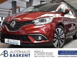 Rot Gebraucht 2021 Renault Scénic IV Business Van / Kleinbus | 16.990 € (Etwas zu teuer)