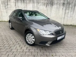 Grau Gebraucht 2016 Seat Leon ST Reference Kombi | 10.790 € (Guter Preis)