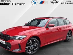 Rot Gebraucht 2024 BMW 330e M Sport Kombi | 46.986 € (Fairer Preis)