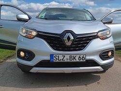 Silber Gebraucht 2019 Renault Kadjar LIMITED SUV | 16.900 € (Fairer Preis)
