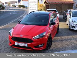 Rot Gebraucht 2017 Ford Focus ST-Line Kombi | 13.290 € (Etwas zu teuer)