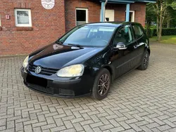 Schwarz Gebraucht 2003 VW Golf IV Kleinwagen | 1.600 € (Fairer Preis)