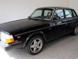 Schwarz Gebraucht 1981 Volvo 244 Limousine | 2.490 €