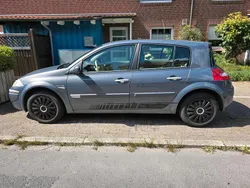 Grau Gebraucht 2007 Renault Mégane II Privilege Limousine | 2.900 € (Etwas zu teuer)