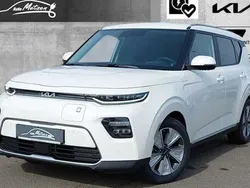 Weiß Gebraucht 2022 Kia Soul EV Spirit SUV | 29.977 € (Teuer)