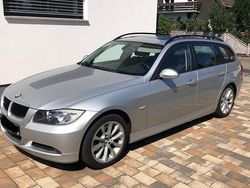 Silber Gebraucht 2007 BMW 320 Sport Line Kombi | 8.490 € (Teuer)