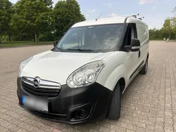 Weiß Gebraucht 2016 Opel Combo Van / Kleinbus | 7.300 € (Etwas zu teuer)