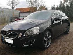 Schwarz Gebraucht 2011 Volvo S60 Summum Limousine | 8.500 € (Fairer Preis)