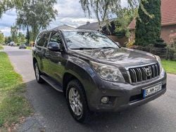 Grau Gebraucht 2011 Toyota Land Cruiser Life SUV | 26.000 € (Etwas zu teuer)