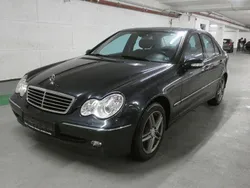 Blau Gebraucht 2004 Mercedes C180 Limousine | 3.450 € (Fairer Preis)