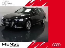 Mythosschwarz metallic Gebraucht 2023 Audi A4 Advanced Kombi | 36.385 € (Guter Preis)
