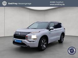 Titanweiß/pantherschwarz pr Neu 2025 Mitsubishi Outlander P-HEV Top SUV | 53.950 €