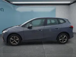 Grau Gebraucht 2024 BMW 218 Active Tourer Van / Kleinbus | 27.699 € (Guter Preis)