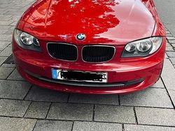 Rot Gebraucht 2009 BMW 118 Kleinwagen | 3.500 € (Fairer Preis)