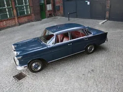 Blau Gebraucht 1963 Mercedes 220 Limousine | 32.000 €