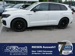 Weiß Gebraucht 2019 VW Touareg R-line SUV | 74.990 €