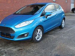 Blau Gebraucht 2015 Ford Fiesta Titanium Limousine | 2.900 € (Guter Preis)