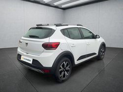 Weiß Gebraucht 2021 Dacia Sandero Stepway Kleinwagen | 14.199 € (Fairer Preis)