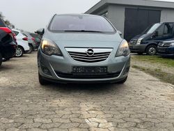 Silber Gebraucht 2010 Opel Meriva Innovation Van / Kleinbus | 7.390 € (Fairer Preis)