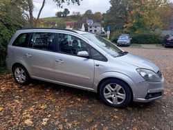 Silber Gebraucht 2009 Opel Zafira Van / Kleinbus | 1.050 € (Superpreis)