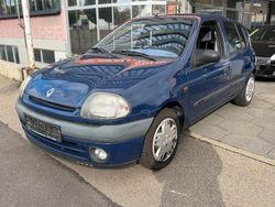 Blau Gebraucht 1999 Renault Clio II Limousine | 999 € (Etwas zu teuer)