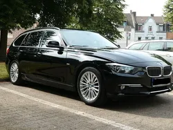 Schwarz Gebraucht 2013 BMW 320 Luxury Line Kombi | 9.900 € (Guter Preis)