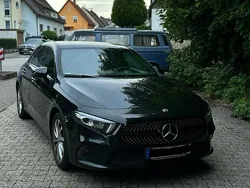 Schwarz Gebraucht 2019 Mercedes A180 Limousine | 15.000 € (Etwas zu teuer)