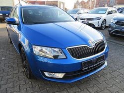 Blau Gebraucht 2016 Skoda Octavia Ambition Kombi | 14.850 € (Fairer Preis)