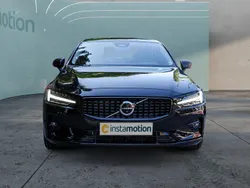 Schwarz Gebraucht 2024 Volvo S60 Limousine | 39.449 € (Etwas zu teuer)
