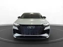 Weiß Gebraucht 2023 Audi Q4 e-tron S-Line SUV | 54.480 € (Teuer)