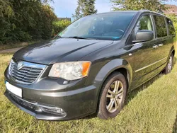 Grau Gebraucht 2011 Lancia Voyager Van / Kleinbus | 8.500 € (Guter Preis)