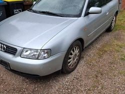 Silber Gebraucht 1999 Audi A3 Ambition Limousine | 899 € (Superpreis)