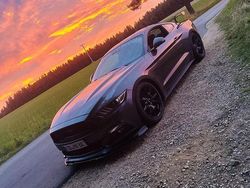 Grau Gebraucht 2018 Ford Mustang Coupé | 35.900 € (Fairer Preis)