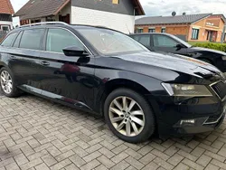 Schwarz Gebraucht 2016 Skoda Superb Style Kombi | 11.990 € (Guter Preis)