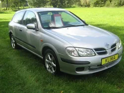 Silber metallic Gebraucht 2001 Nissan Almera Limousine | 2.990 € (Fairer Preis)