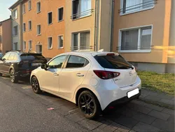 Weiß Gebraucht 2019 Mazda 2 Kleinwagen | 12.500 € (Fairer Preis)