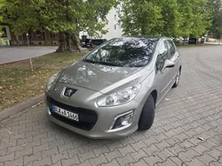 Beige Gebraucht 2011 Peugeot 308 Allure Limousine | 4.500 € (Fairer Preis)