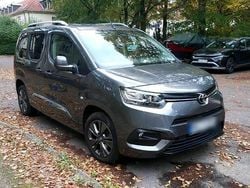 Grau Gebraucht 2021 Toyota Proace Verso City Kombi | 17.500 € (Guter Preis)