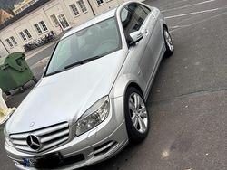 Silber Gebraucht 2010 Mercedes C200 Limousine | 9.000 €