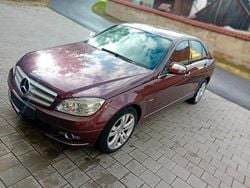Rot Gebraucht 2007 Mercedes C200 Limousine | 3.250 € (Teuer)