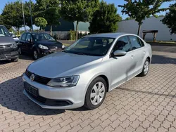 Silber Gebraucht 2011 VW Jetta Comfortline Limousine | 2.990 € (Superpreis)