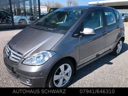 Grau Gebraucht 2009 Mercedes A170 Avantgarde Limousine | 12.250 €