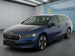 Blau Gebraucht 2024 Skoda Superb Kombi | 41.949 € (Superpreis)