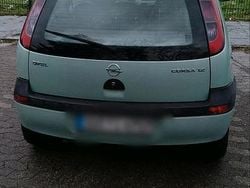 Grün Gebraucht 2000 Opel Corsa Kleinwagen | 600 € (Guter Preis)