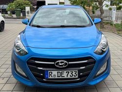 Blau Gebraucht 2016 Hyundai i30 Passion Plus Limousine | 9.500 € (Guter Preis)